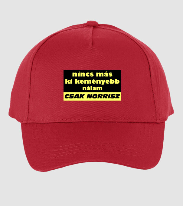 nincs más ki keményebb nálam csak norrisz minta piros pólón
