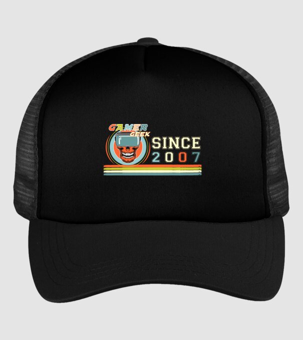 gamer geek since 2007, kocka, játékos, születésnap minta fekete pólón