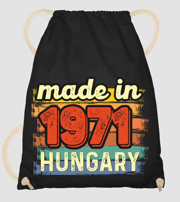 made in hungary felirat, retro évszám, grunge stílus, 1971 minta fekete pólón