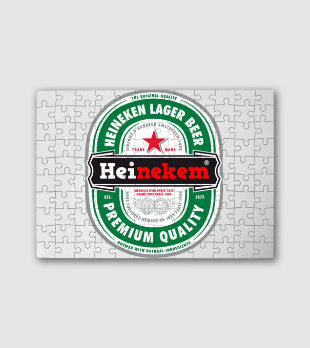 heinekem minta fehér pólón
