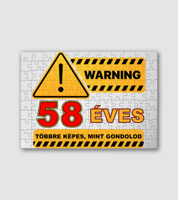 WARNING, 58 ÉVES TÖBBRE KÉPES, MIT GONDOLOD minta fehér pólón