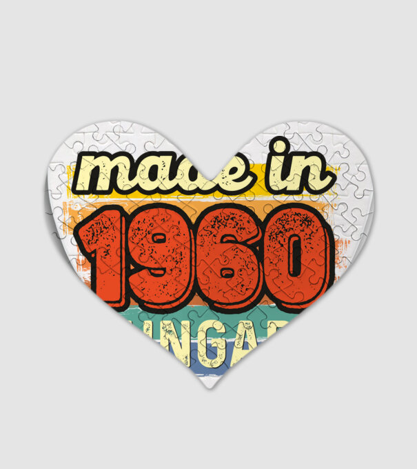made in hungary felirat, retro évszám, grunge stílus, 1960 minta fehér pólón