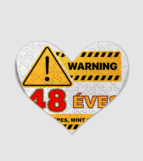 WARNING, 48 ÉVES TÖBBRE KÉPES, MIT GONDOLOD minta fehér pólón