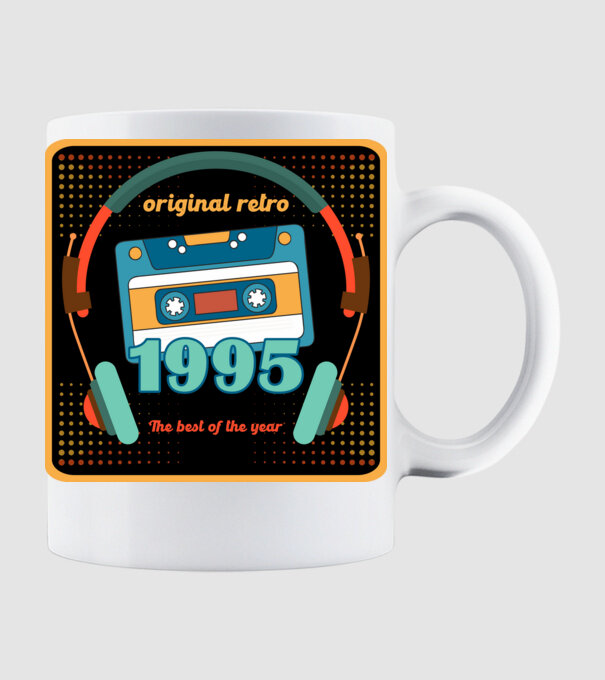 original retro audió kazetta, füles, régi magnókazetta évszámmal. 1995 minta fehér pólón