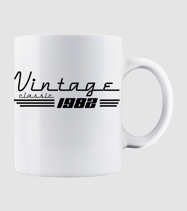 vintage retro amerikai stílusú születésnapi felirat 1982 minta fehér pólón