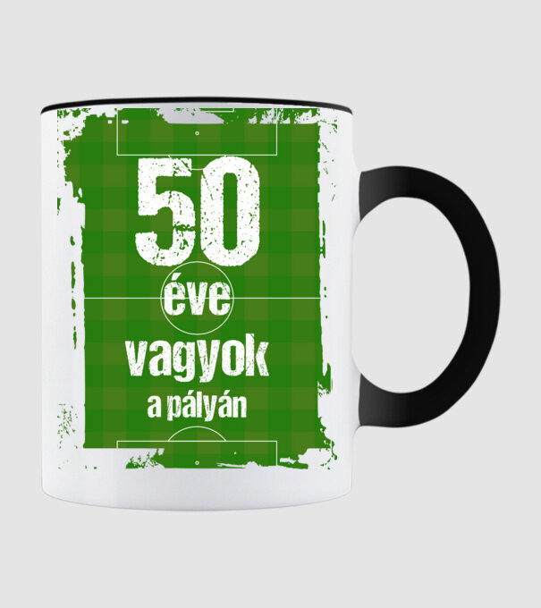 50 éve vagyok a pályán, focistás szülinap minta fekete pólón