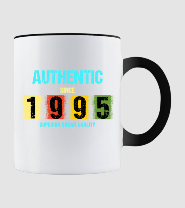 AUTHENTIC SINCE 1995, SUPERIOR URBAN QUALITY, 1995-BEN SZÜLETETT minta fekete pólón