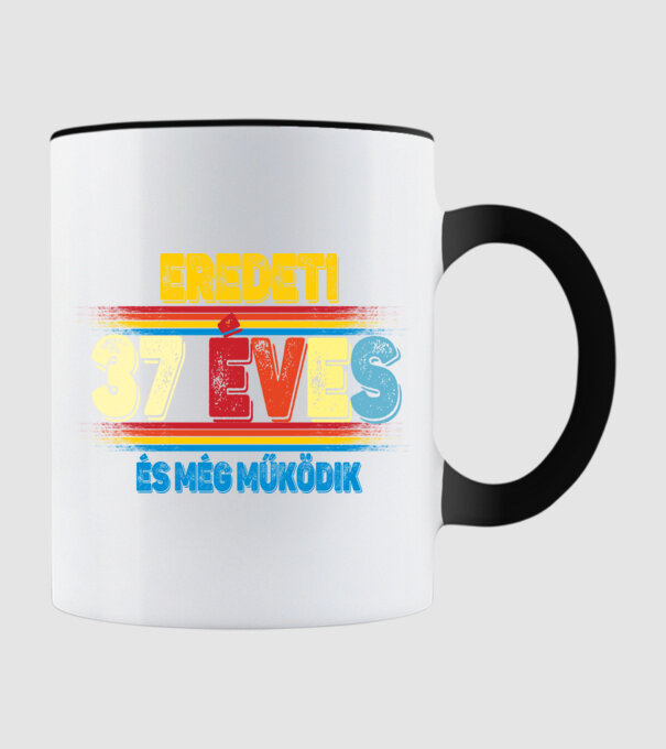 EREDETI 37 ÉVES ÉS MÉG MŰKÖDIK, SZÜLETÉSNAPI FELIRAT minta fekete pólón