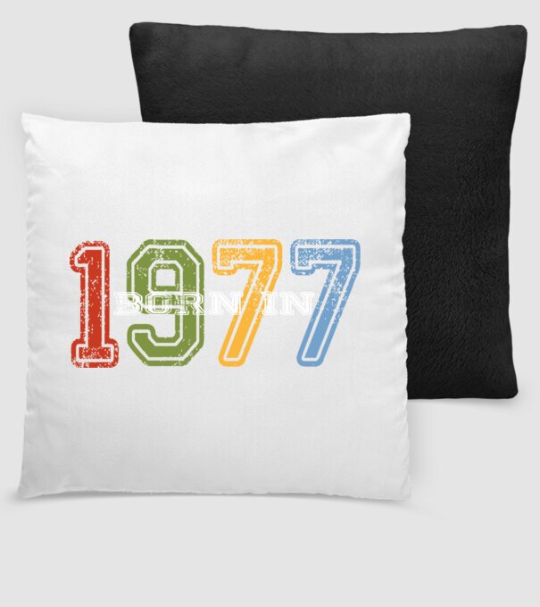 born in 1977 születésnapi felirat minta fekete pólón
