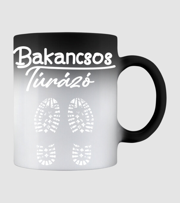 bakancsos2 minta fekete pólón