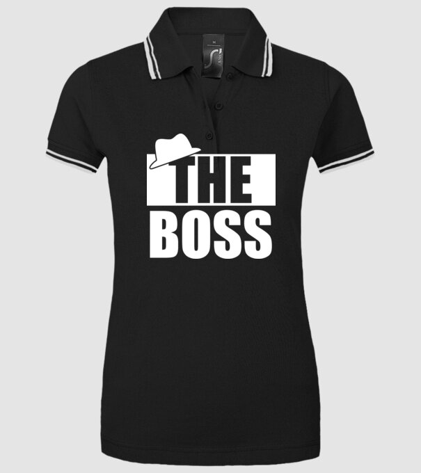The boss minta fekete pólón