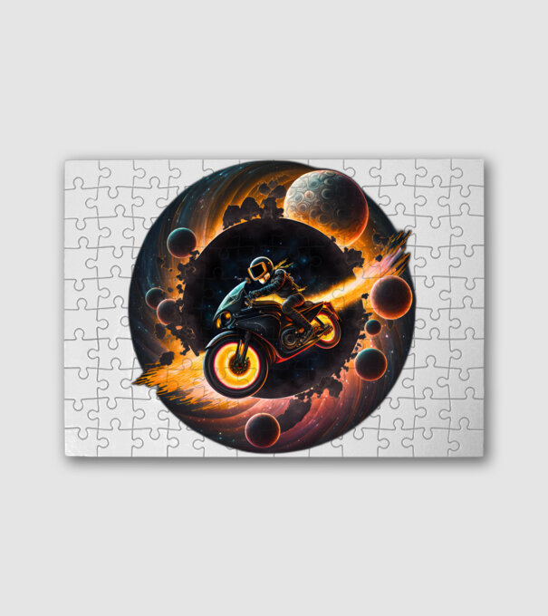 Fantasy Motoros minta fehér pólón