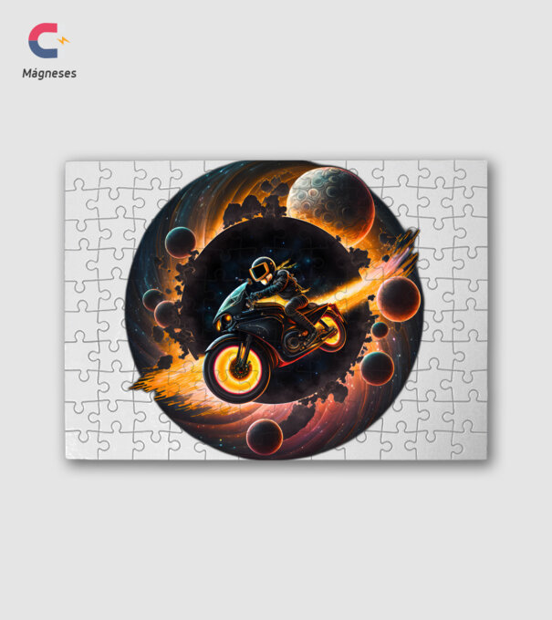 Fantasy Motoros minta fehér pólón