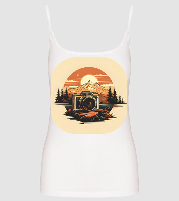 Retro Kamera minta fehér pólón
