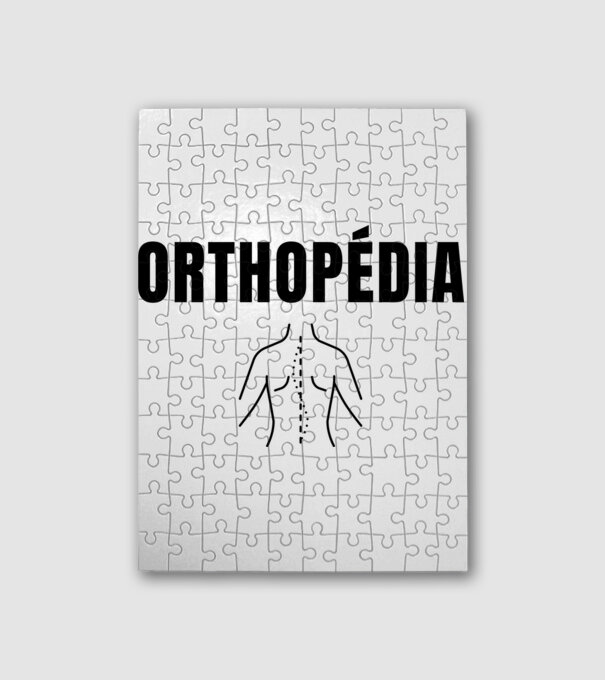 Orthopédia minta fehér pólón