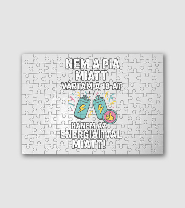 Nem a PIA minta fehér pólón