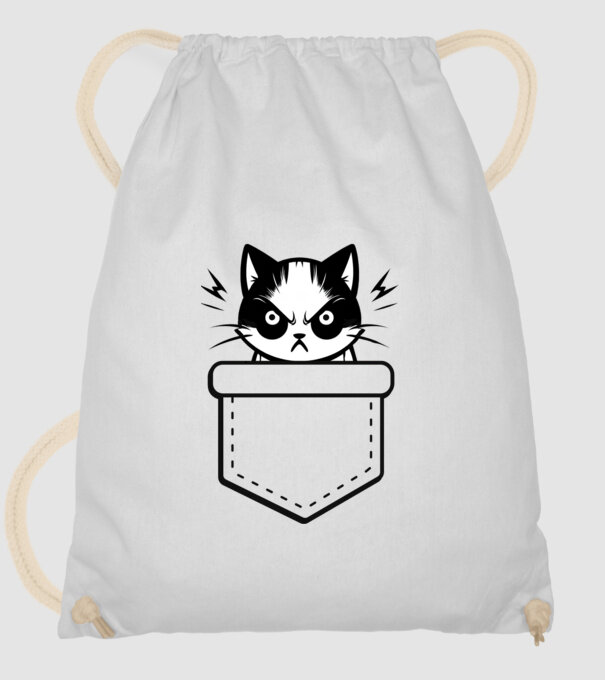 angry cat minta fehér pólón