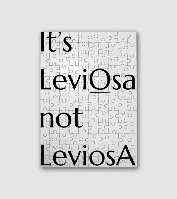 It's LeviOsa, not LeviosA minta fehér pólón