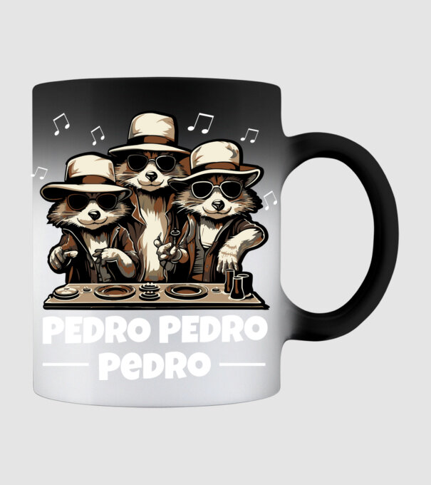 Pedro Pedro minta fekete pólón