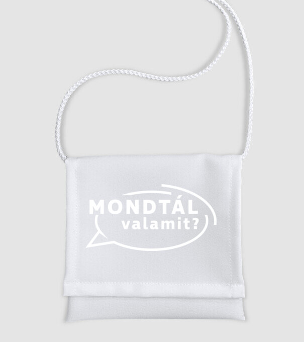 Mondtál valamit? - fehér minta fehér pólón