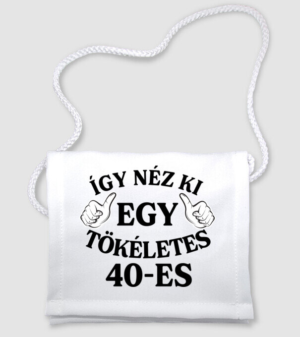 Így néz ki egy tökéletes 40es minta fehér pólón