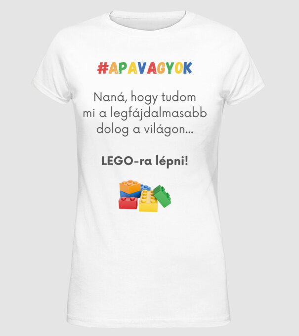 Apa Lego minta fehér pólón