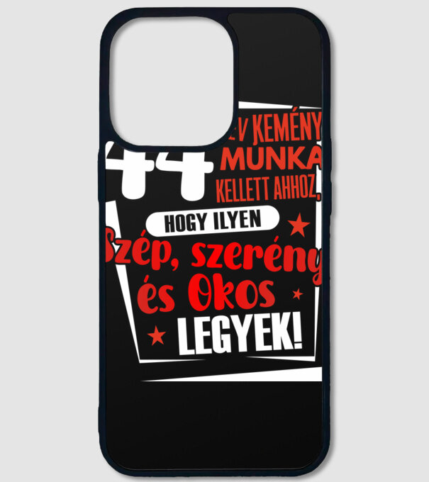 44 év kemény munka kellett minta fekete pólón