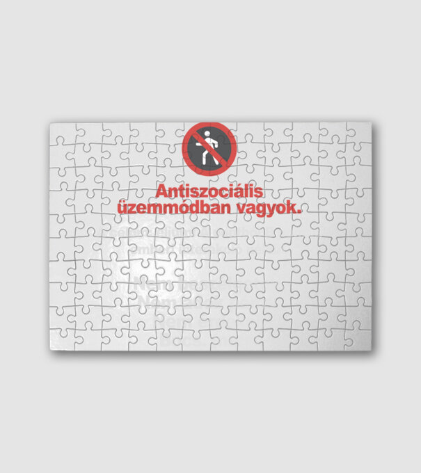 Antiszociális üzemmódban vagyok minta fehér pólón