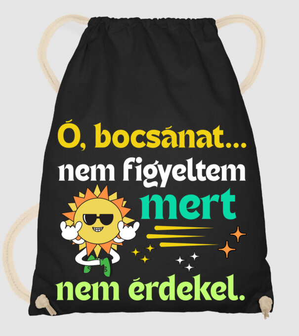 Ó bocsánat nem figyeltem mert nem érdekel minta fekete pólón