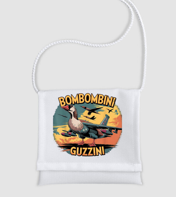 Bombombini Guzzini minta fehér pólón