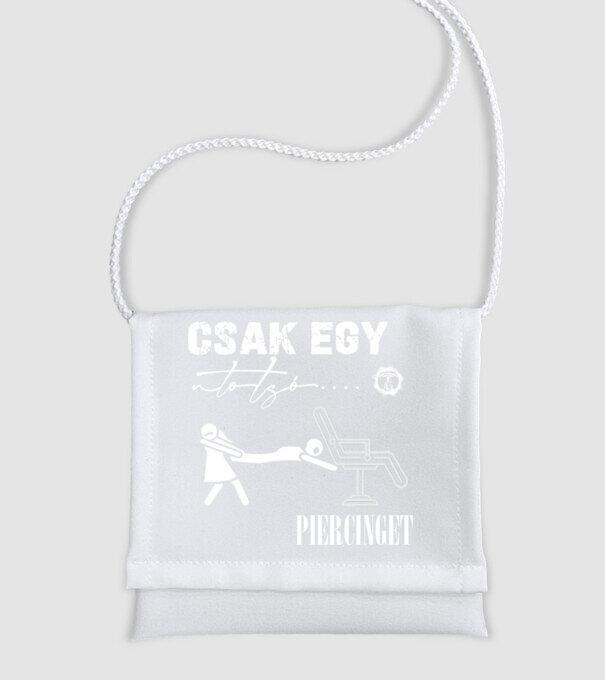 Csak egy utolsó piercinget minta fehér pólón