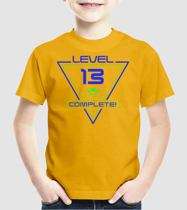 level-complete-13 minta sárga pólón