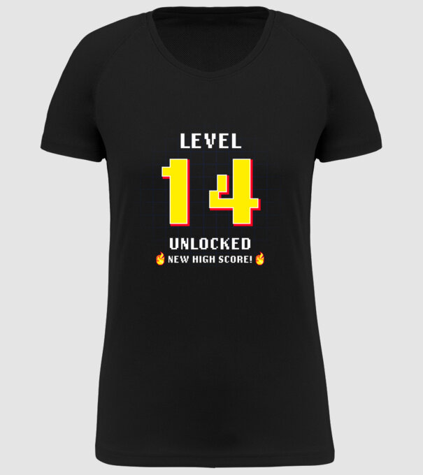 Level Unlocked 14 minta fekete pólón
