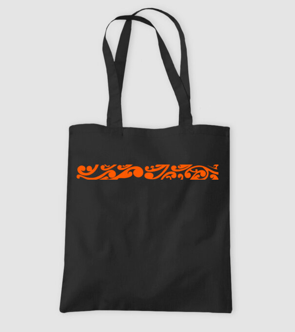 kodacx-etnotshirt-maori-02 minta fekete pólón