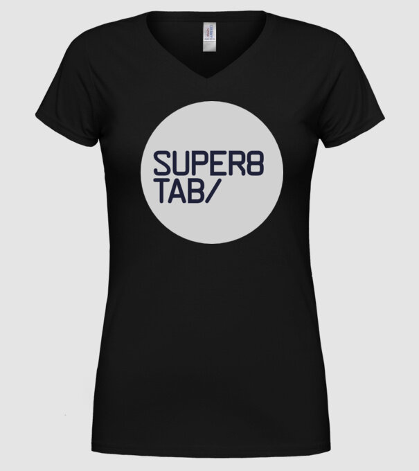 Super8 & Tab minta fekete pólón