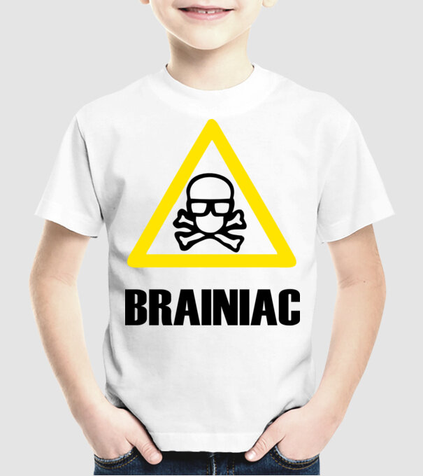 Brainiac minta fehér pólón