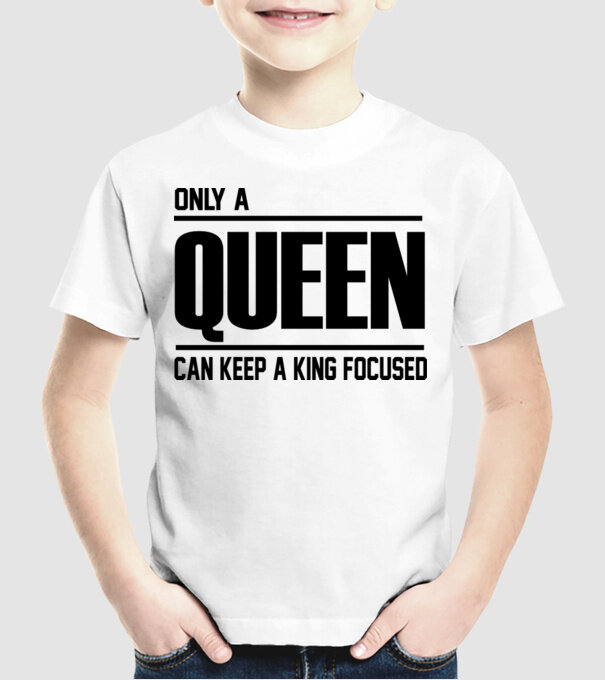Only a Queen can keep a king in focused minta fehér pólón