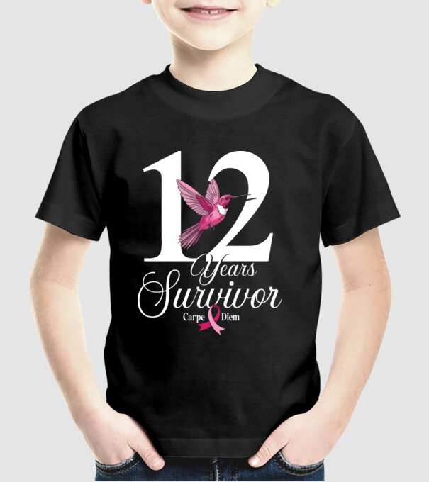 12 years survivor minta fekete pólón