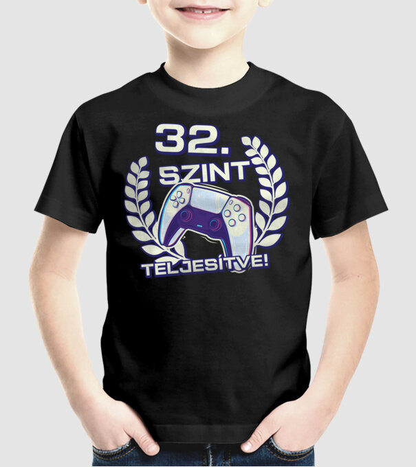 32. szint teljesítve PS5 v2 minta fekete pólón