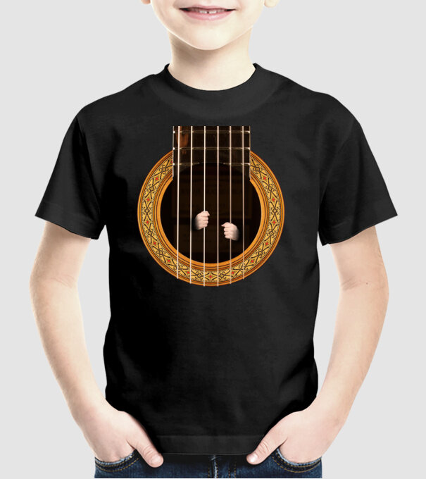 Guitar prison minta fekete pólón