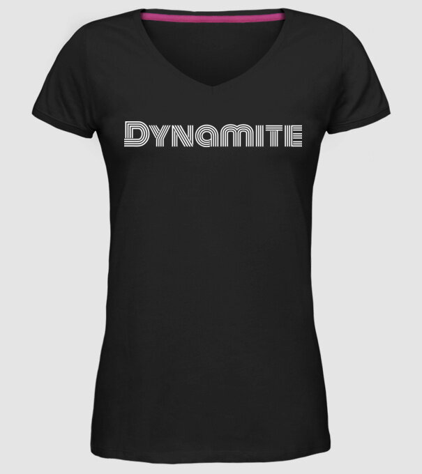 BTS DYNAMITE felirat minta fekete pólón
