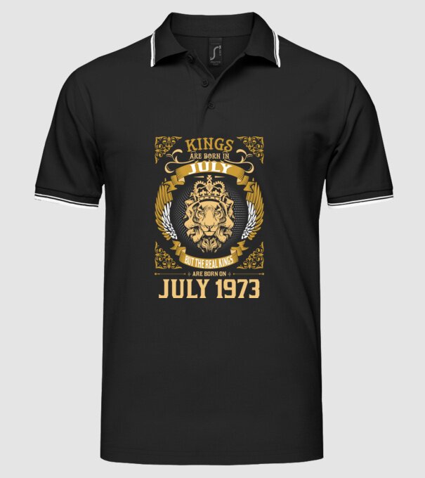 Oroszlános szülinapos 1973 JÚLIUS minta fekete pólón