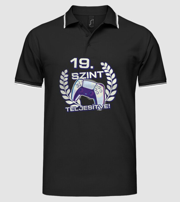 19. szint teljesítve PS5 v2 minta fekete pólón