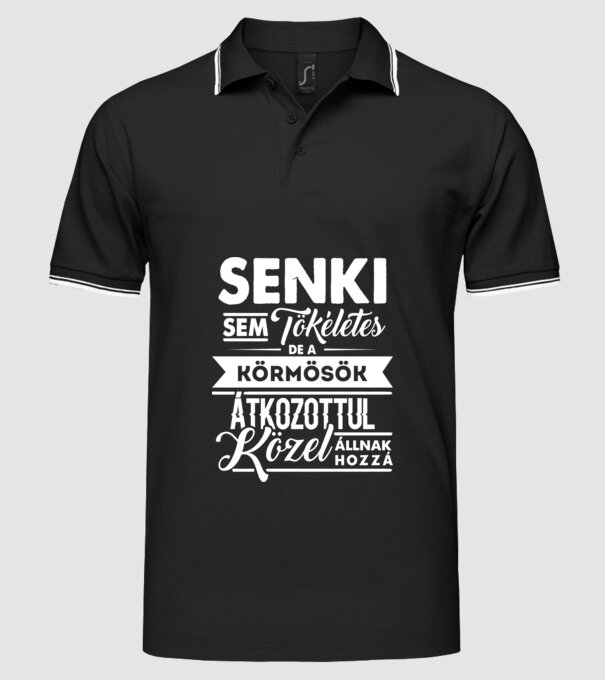 Senki sem tökéletes...körmösök minta fekete pólón
