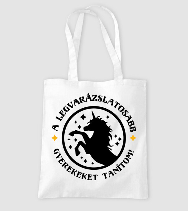 Varázslatos tanárnő minta fehér pólón