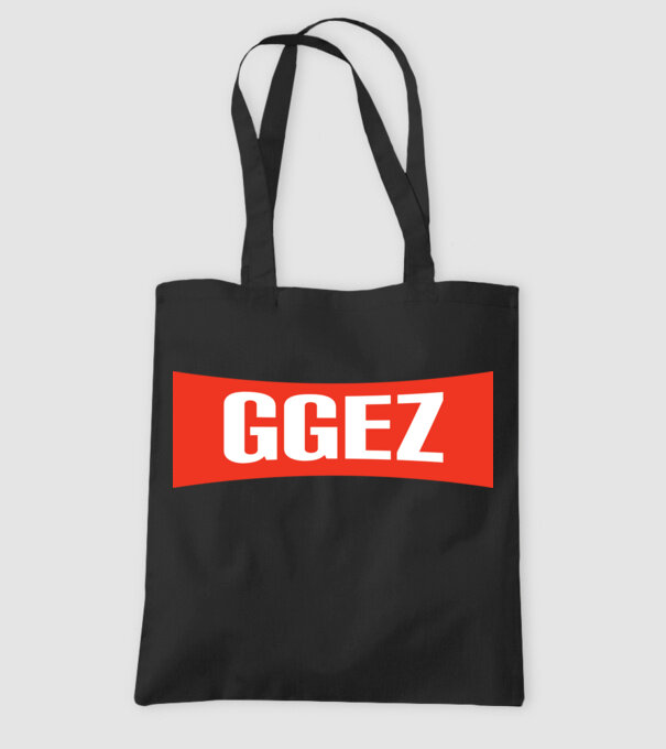 GAMER ggez minta fekete pólón