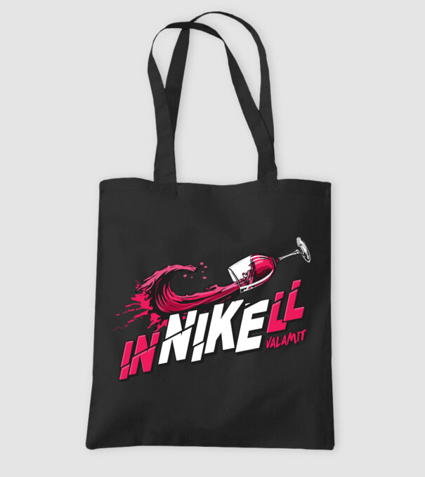 InNIKEll boros minta fekete pólón