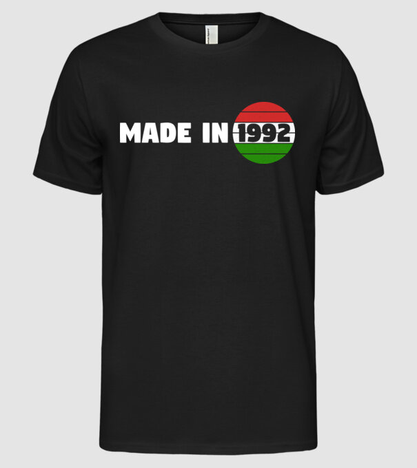 made in 1992 retro vintage hungary minta fekete pólón