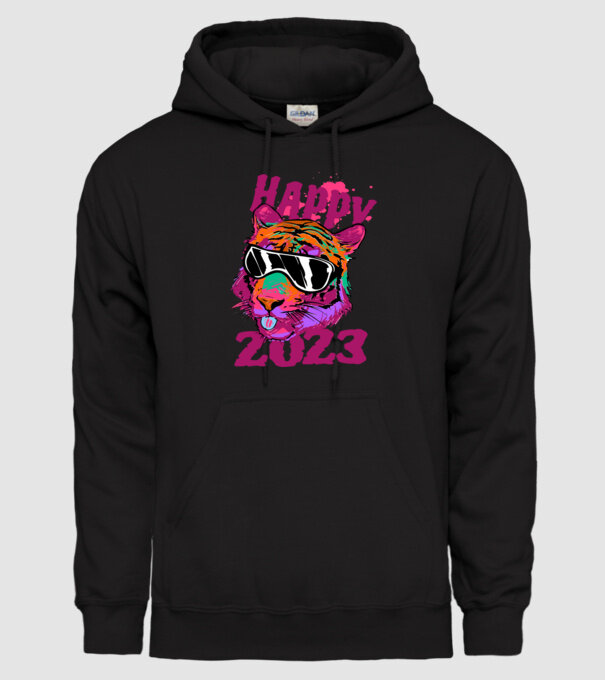 Happy 2023 tiger minta fekete pólón
