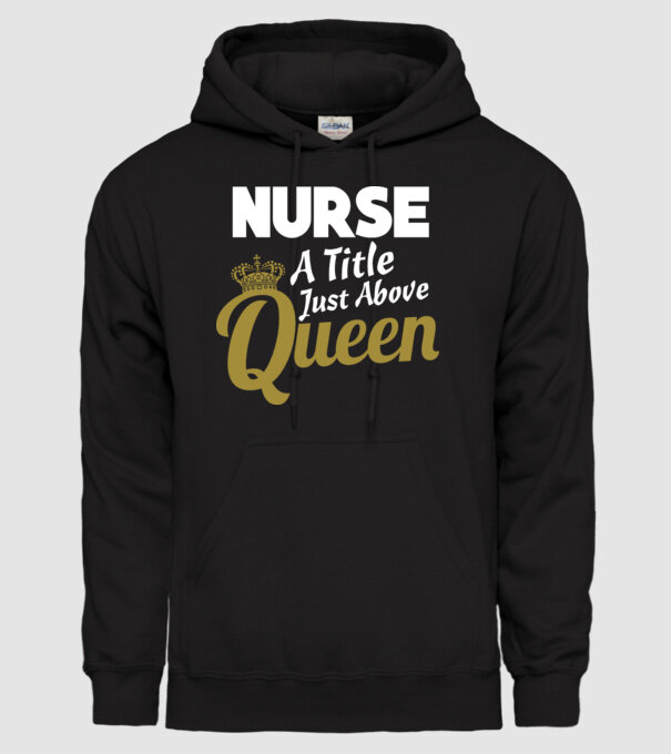 Nurse a title just above Queen minta fekete pólón